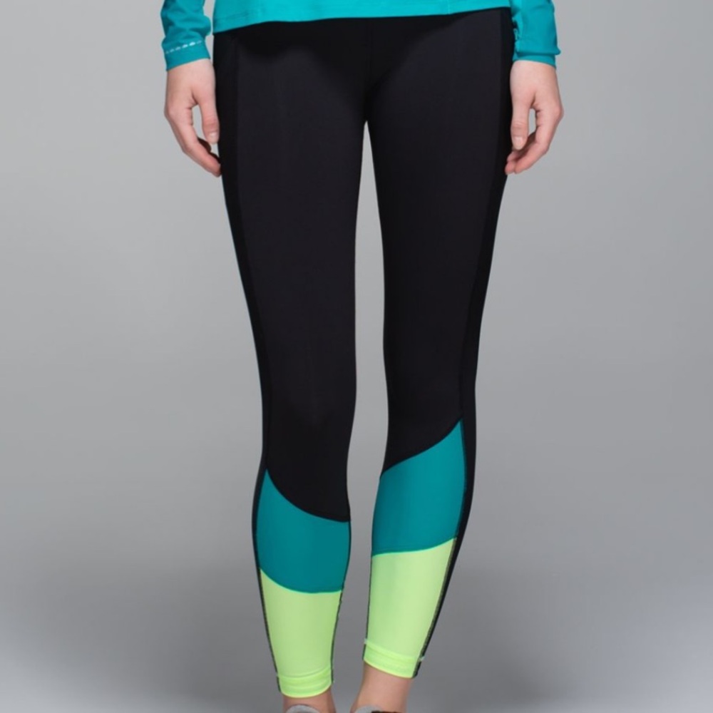 Lululemon Athletica Trailbound 7/8 Leggings